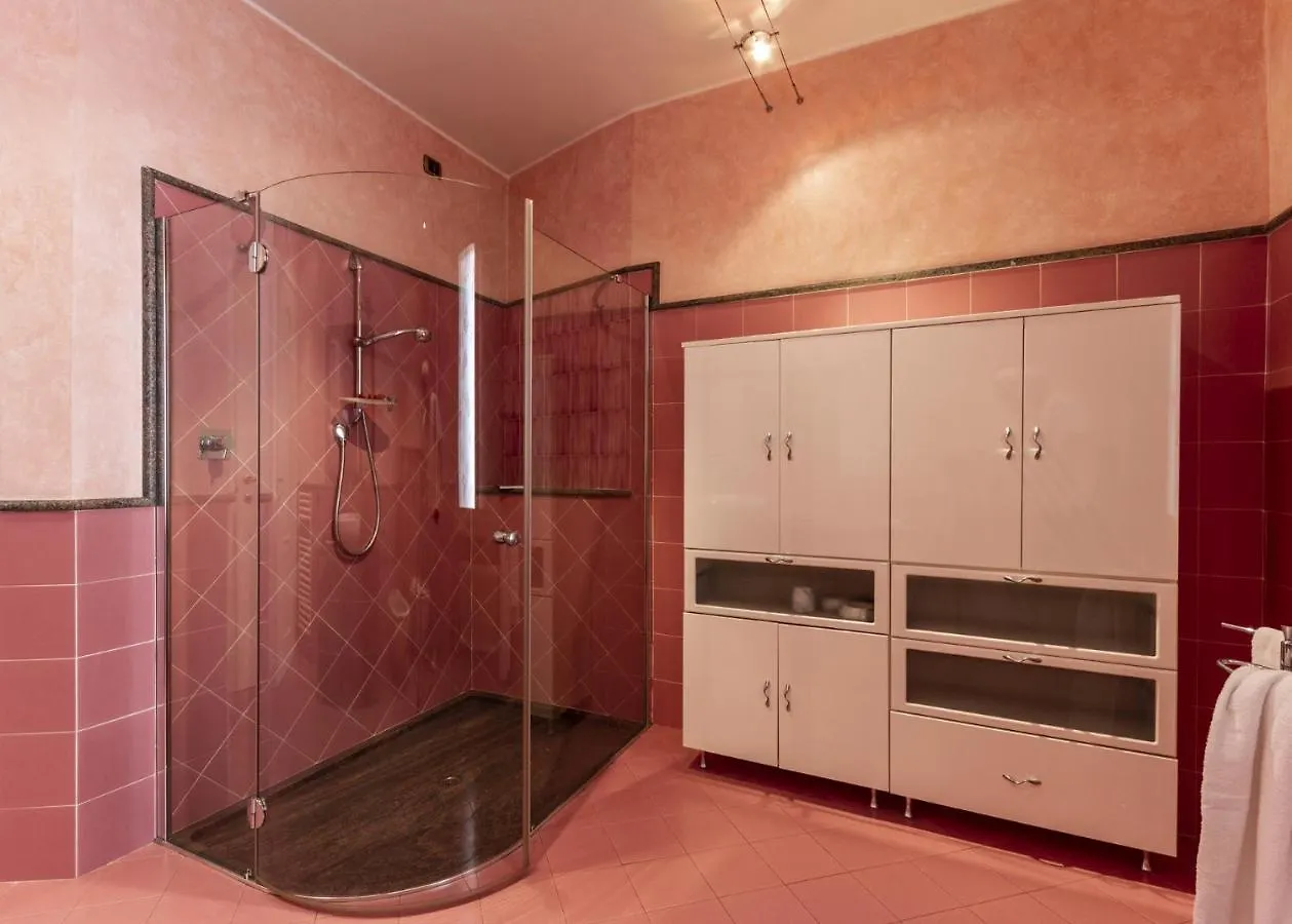 Grace Apartment - Smart Holiday Mantua İtalya